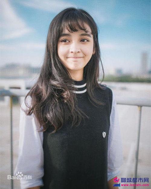 娱乐吃瓜酱真名,揭秘“娱乐吃瓜酱”真名背后的故事